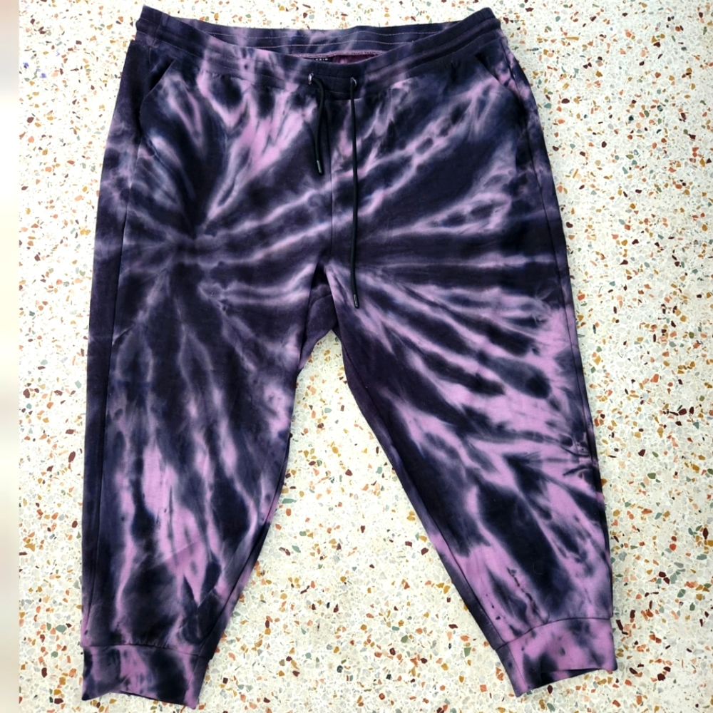 Torrid Black Purple Tie Dye Cropped Stretch Pants Size 3